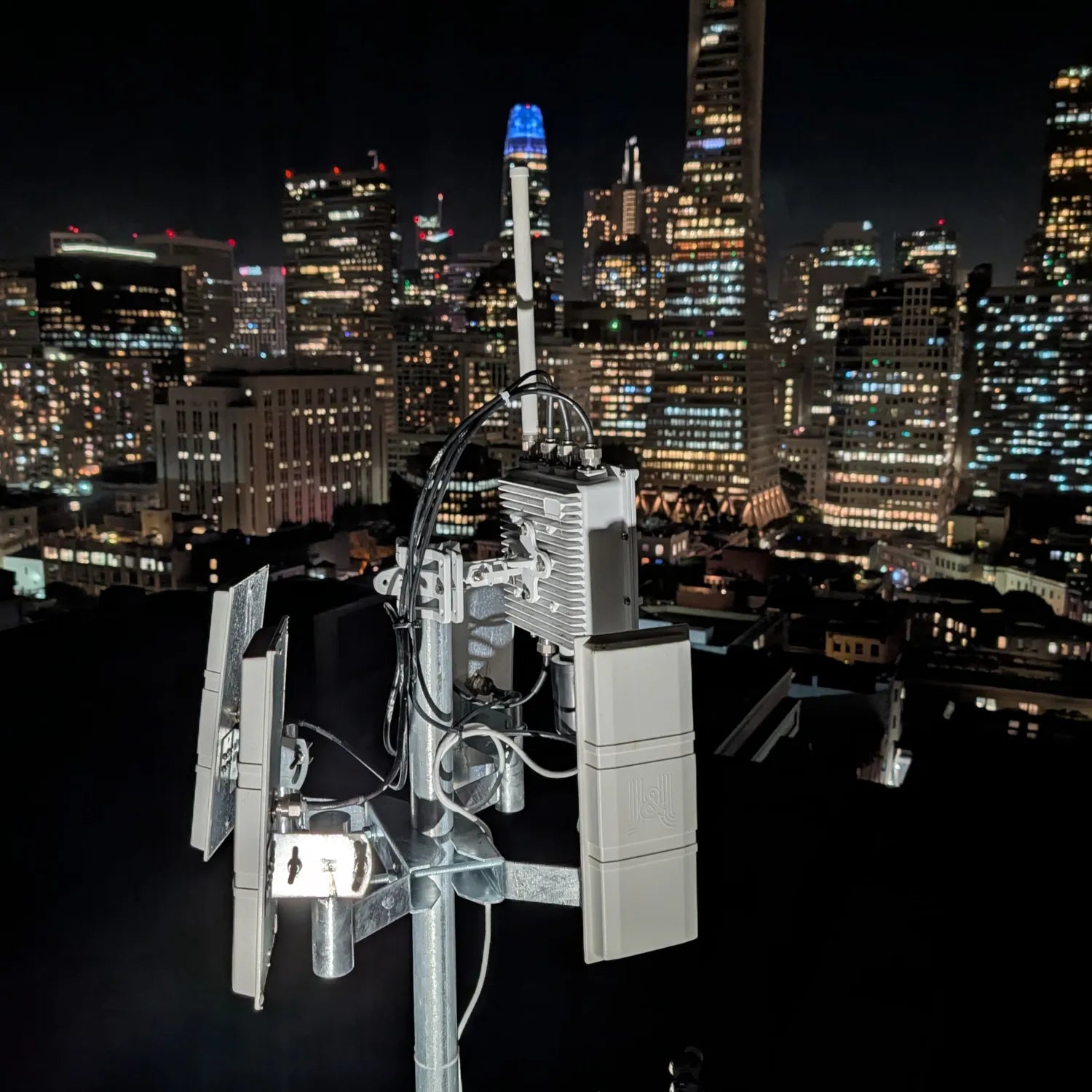 dronetag scout in city environment at night